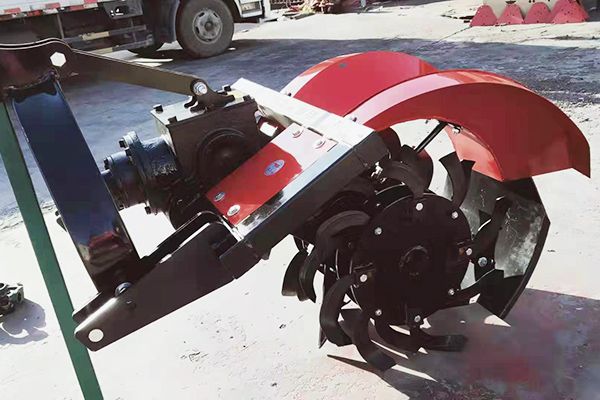 中置開(kāi)溝機(jī)