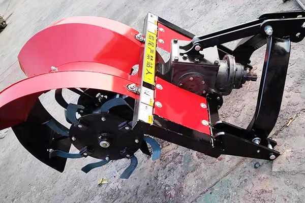 中置開(kāi)溝機(jī)